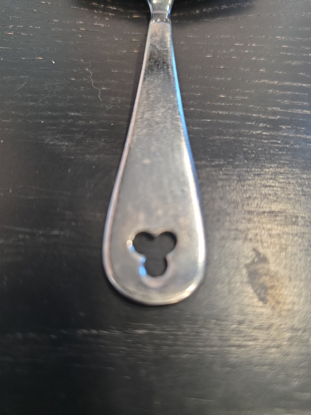 Shell-Shaped Tea Strainer Spoon - Silver - Picture 3 of 9